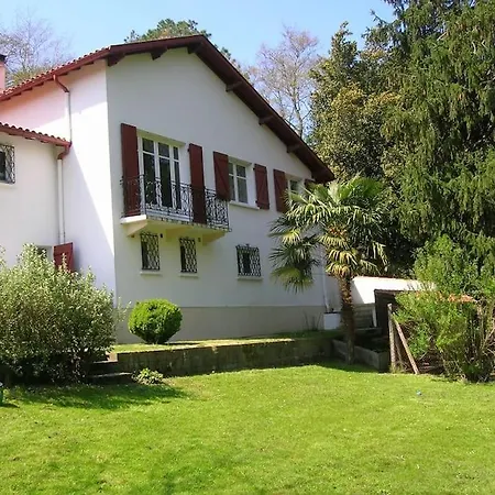 T3 Au Rez De Jardin D Maison Anglet